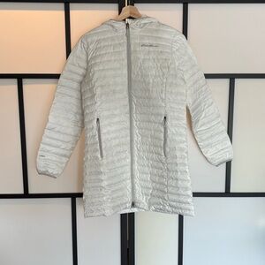 Eddie Bauer EB 650 down filling puffer coat. Size Medium